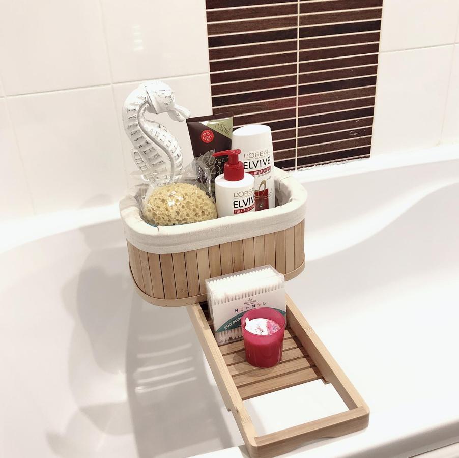 Soak Up The Light At A Soothing, Stylish Apartment In Swansea Marina Bagian luar foto